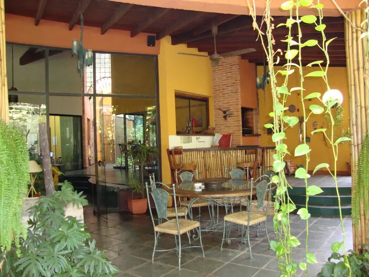 Espectacular!!!!!!! CASA AMPLIA CON JARDÍN DE 1.600 M2!!!!!! — foto 2