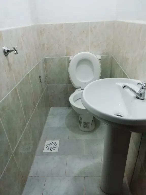SALON COMERCIAL EN ZONA DEL MERCADITO 1 — foto 3