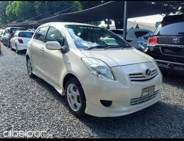 Toyota Vitz 2005 - foto 2