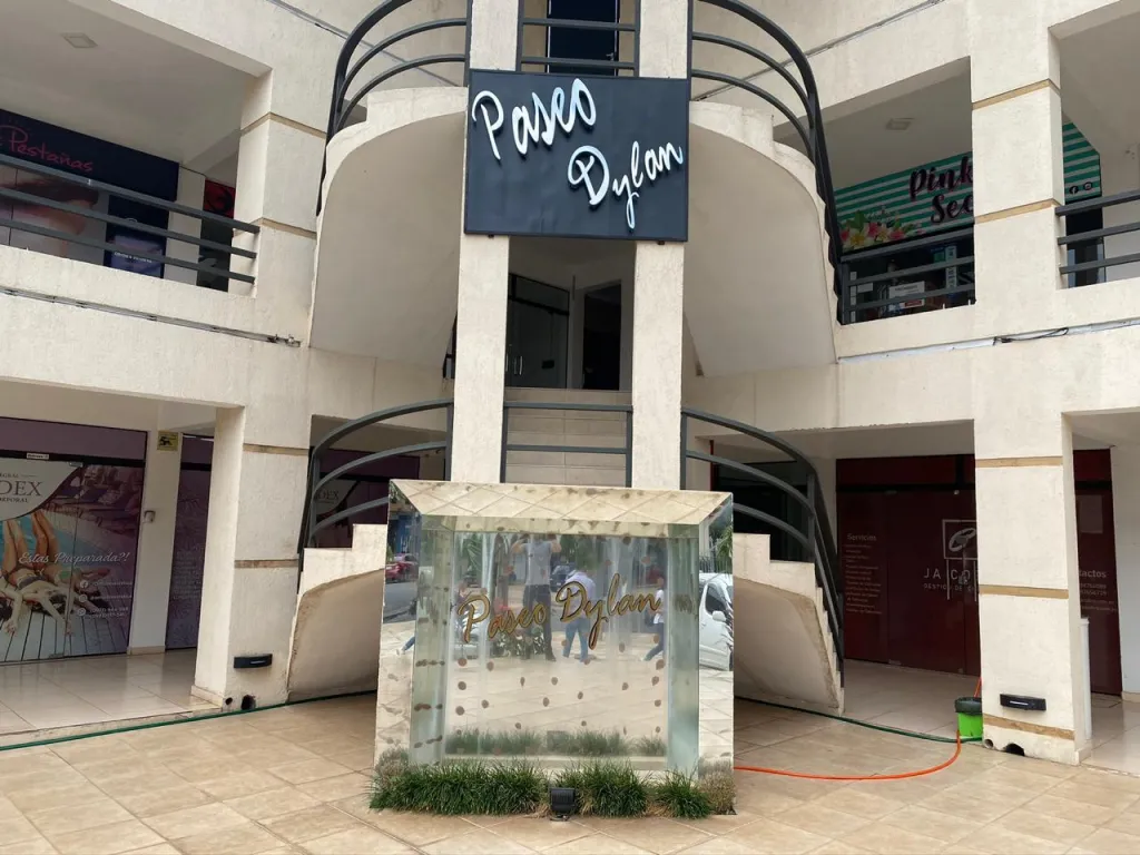 Salones Comerciales yo p Oficinas. En Paseo Dylan — foto 2