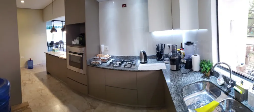 IMPONENTE CASA A ESTRENAR EN LA MEJOR ZONA DE LUQUE! — foto 2
