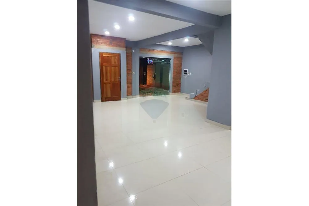 VENDO CASA EN SAN LORENZO CON PISCINA — foto 3