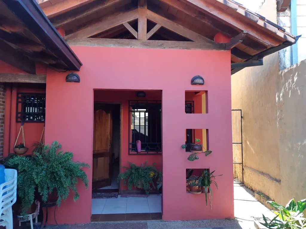 VENDO HERMOSA CASA EN BARRIO TEMBETARY — foto 3
