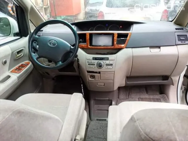 Toyota Noah 2004 — foto 4