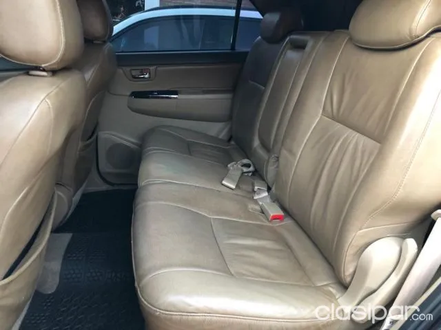 Toyota Fortuner 2013 - foto 2