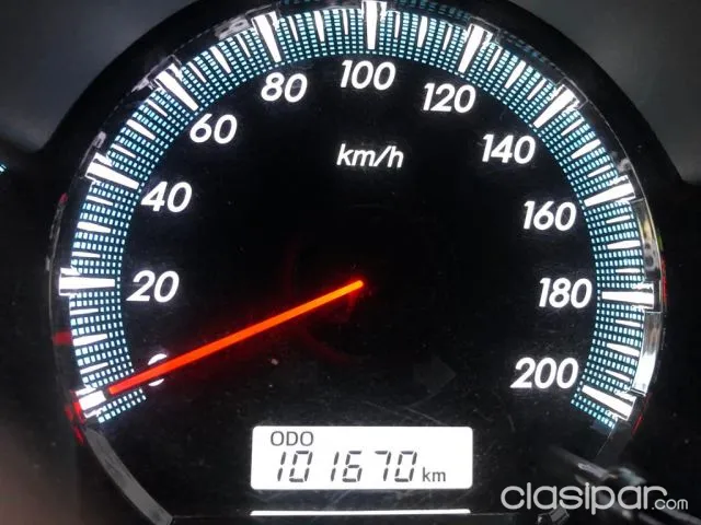 Toyota Fortuner 2013 — foto 4