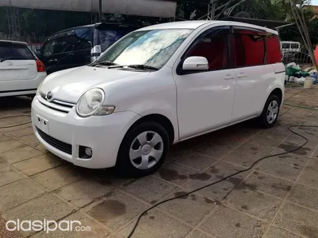 Toyota Sienta 2010 — foto 4