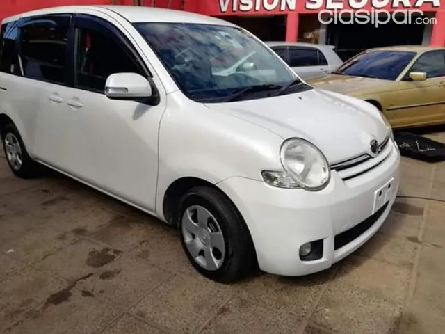 Toyota Sienta 2010 - foto 6