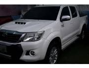 Vendo Toyota Hilux año 2015 caja Automática