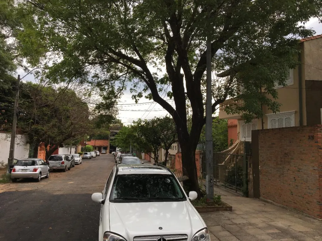 Inmejorable ubucacion vendo Triplex — foto 2