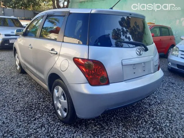 Toyota Ist 2002 - foto 8