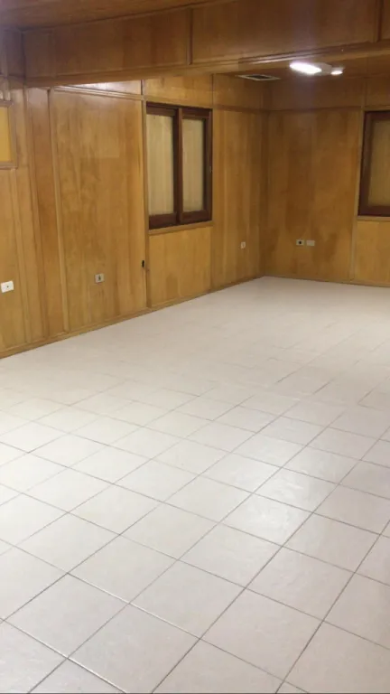SMA. TRINIDAD (PROX. IPS, SCRAMENTO): HERMOSA RESIDENCIA IDEAL P OFICINAS, 6.000.000 GS. — foto 2