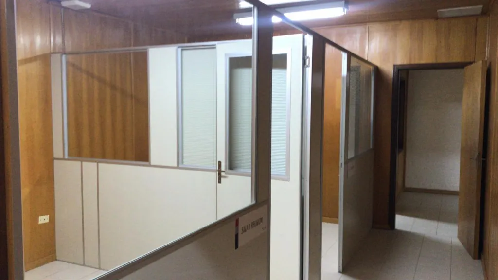 SMA. TRINIDAD (PROX. IPS, SCRAMENTO): HERMOSA RESIDENCIA IDEAL P OFICINAS, 6.000.000 GS. — foto 3