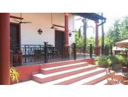 Casa Historica de 6 habitaciones en Areguá