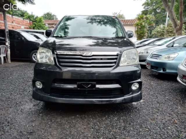 Toyota Noah 2002 — foto 3