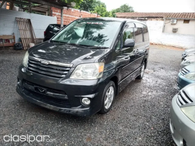 Toyota Noah 2002 — foto 4