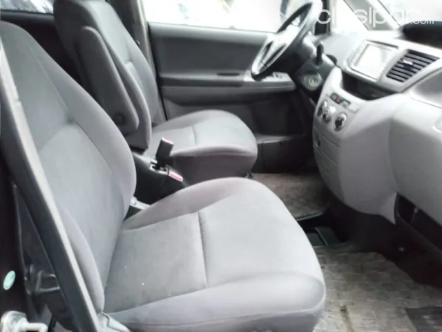 Toyota Noah 2002 — foto 8