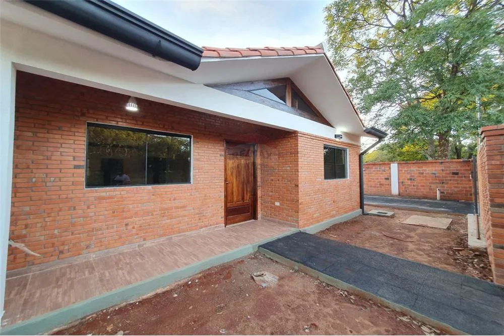 VENDO CASA A ESTRENAR EN ESQUINA LUQUE MORACUE! — foto 2