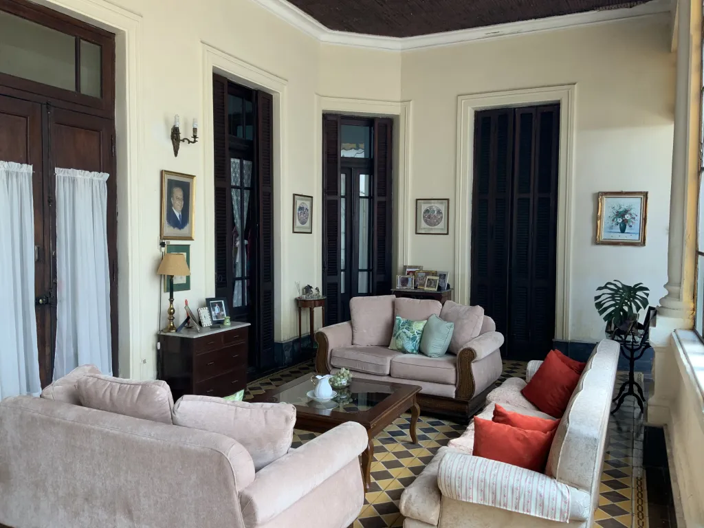 Casa Antigua 4 DORMITORIOS, patrimonio Nacional, Bo. San Roque, Asunción — foto 2
