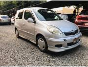 VENDO TOYOTA FUNCARGO - REC IMPORT - AÑO 2006 - FULL EQUIPO - ANTAR AUTOMOTORES !