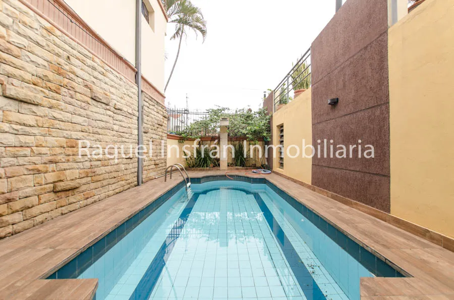 AlquiloVendo Casa Amplia En Barrio Obrero — foto 2