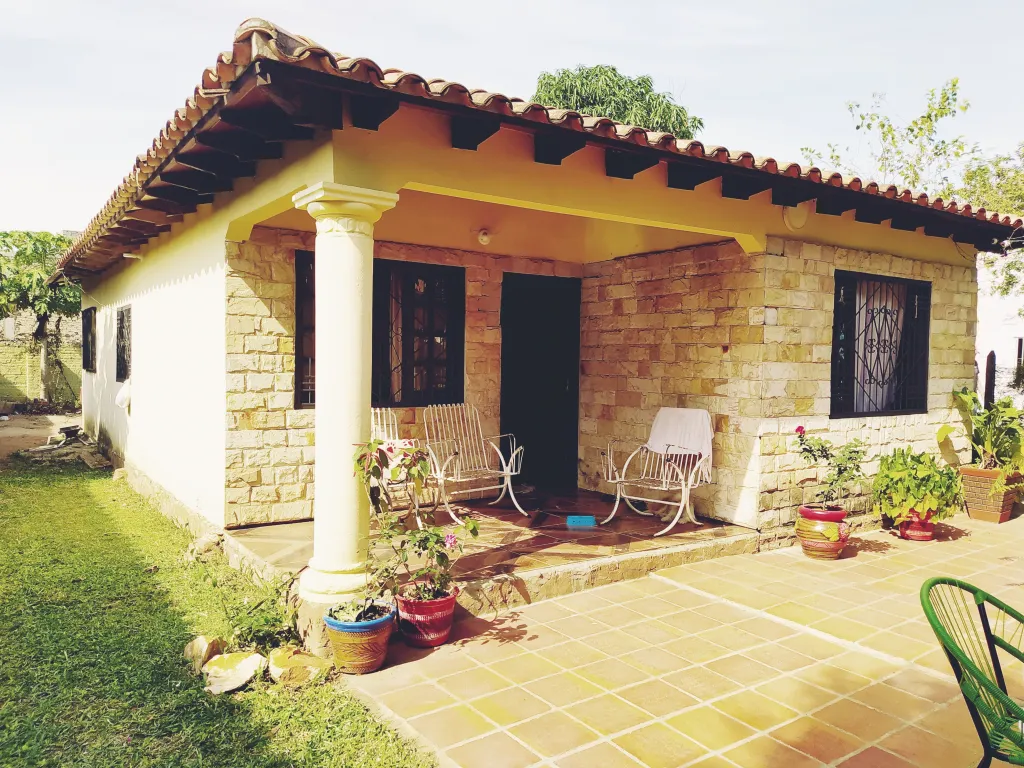 CASA EN VENTA EN SAN LORENZO. UBICACIÓN PRIVILEGIADA — foto 3