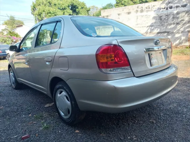Toyota Platz 2003 — foto 6