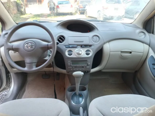 Toyota Platz 2003 — foto 7