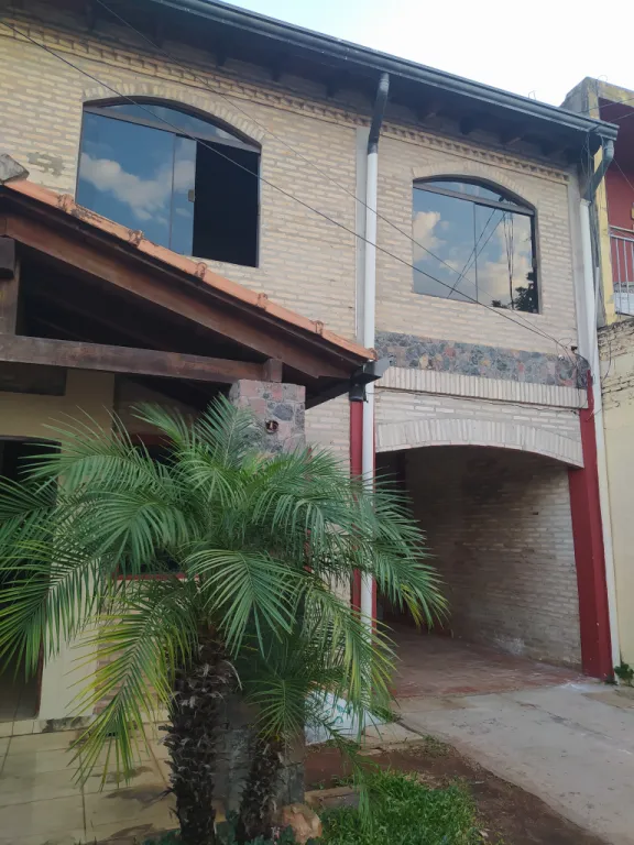 Vendo Casa en Fernando de la Mora – A una cuadra de la Avda. Zavalas Cue — foto 3
