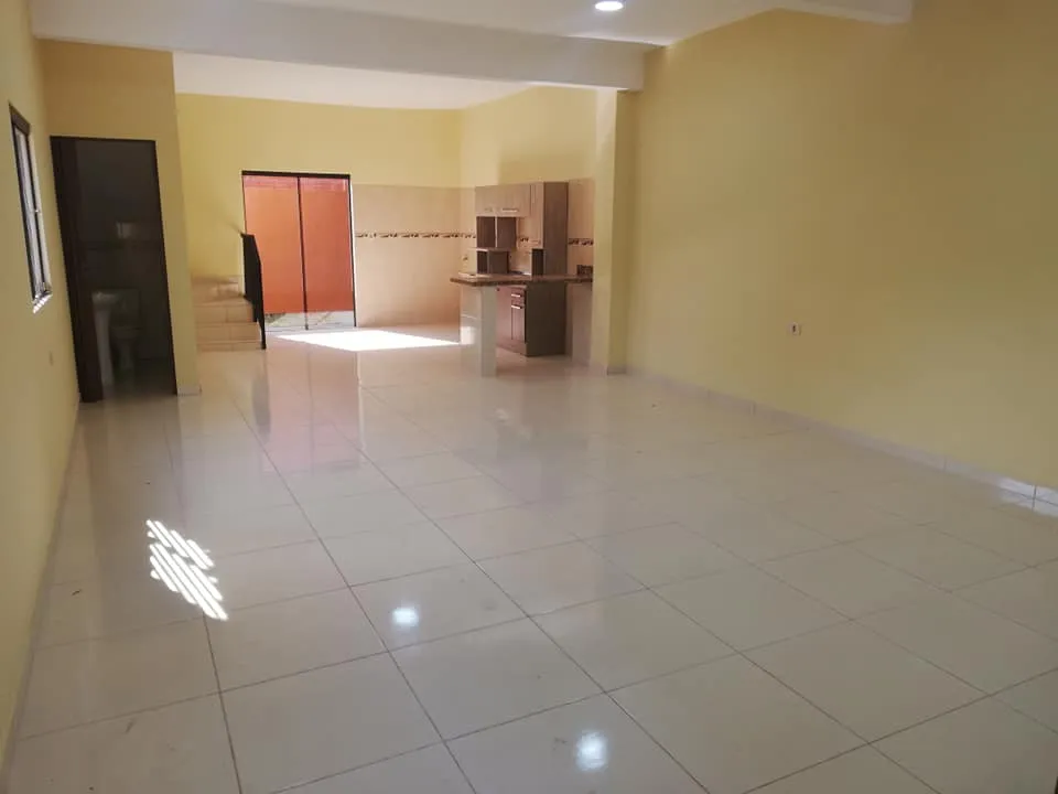 Vendo hermosos duplex a estrenar en Fernando de la Mora zona Norte próximo a Mcal lopez — foto 2
