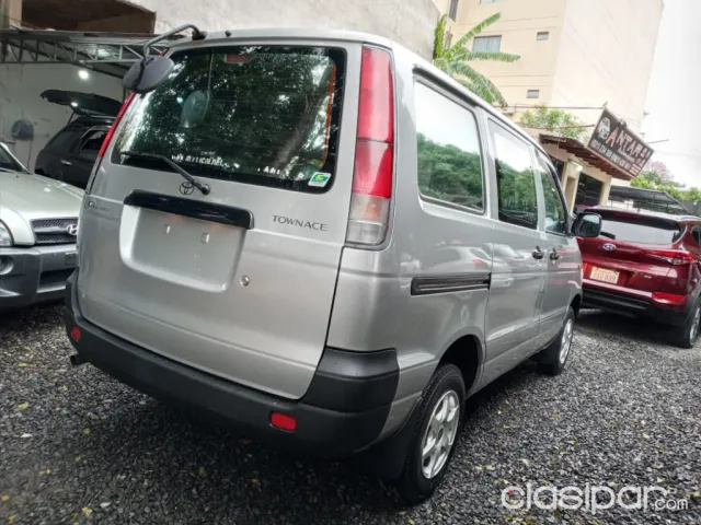 Toyota Noah 2002 — foto 7