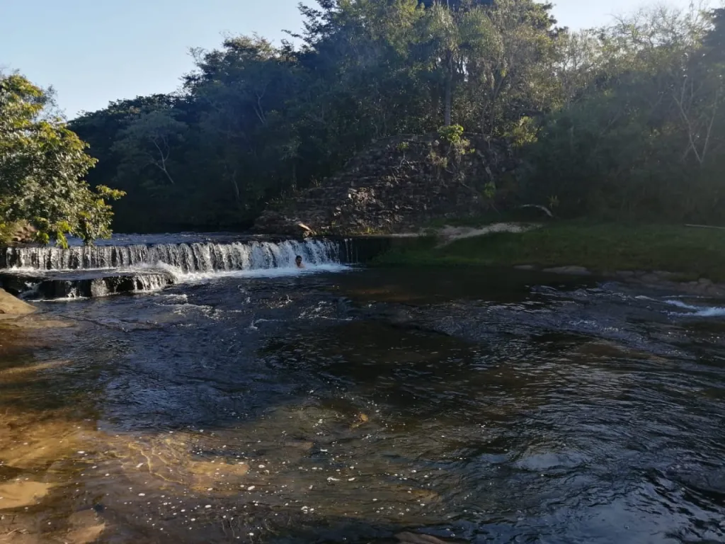 PIRIBEBUY EN OFERTA!: 13 HAS, CERROS, ARROYOS, CAMPOS, FLORESTA, A PASOS DE RUTA. — foto 3