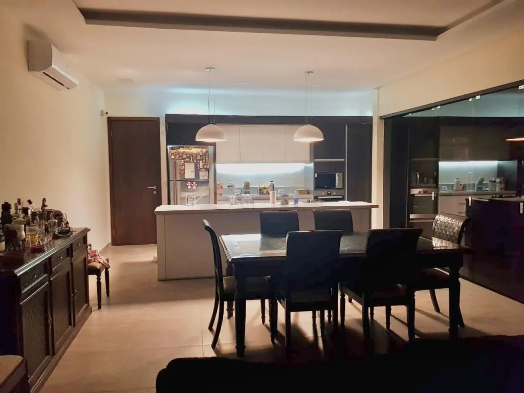 SAN BERNARDINO: ELEGANTE RESIDENCIA TOTALMENTE AMOBLADA -ALQUILERES MENSUALES. — foto 2