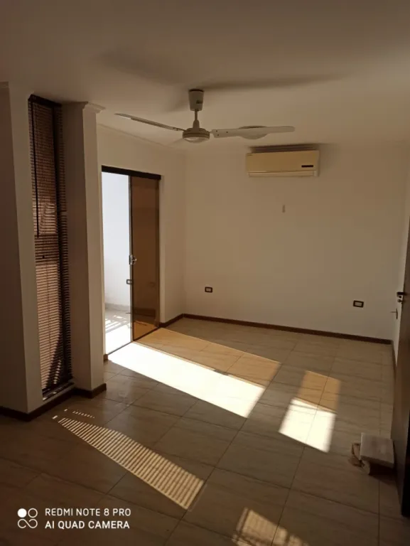 Vendo fino duplex en San Lorenzo Zona Shopping Pinedo a cuadras Mcal López y Laguna Grande — foto 3