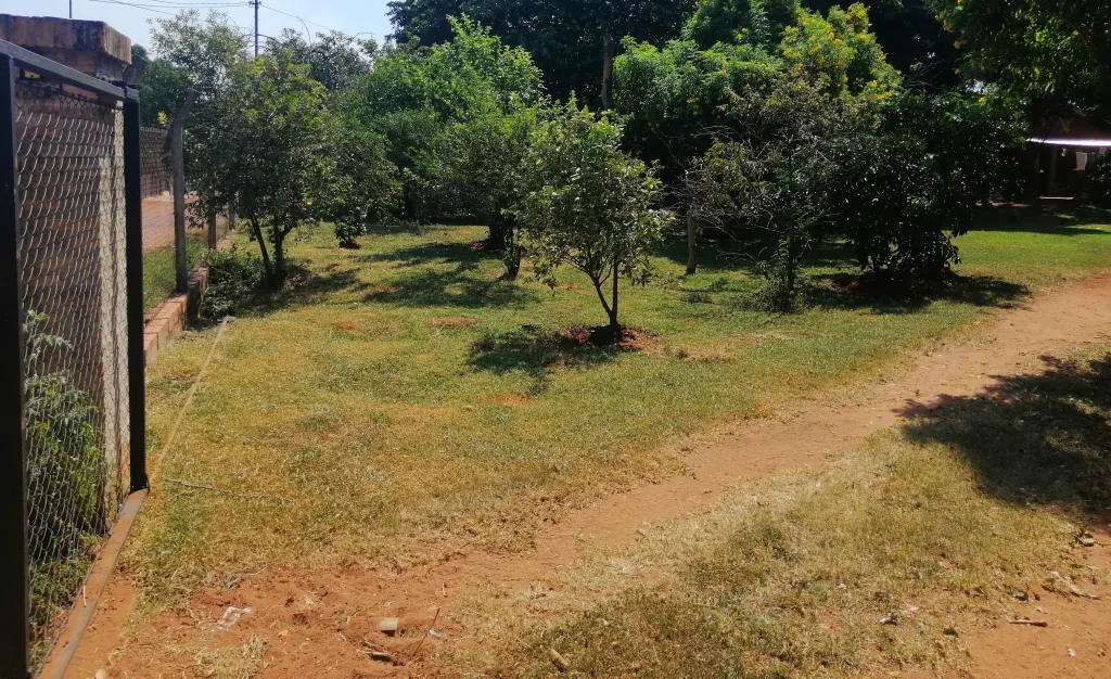 VENDO CASA. 4 terrenos juntos. ESPECIAL PARA CASA QUINTA. — foto 2