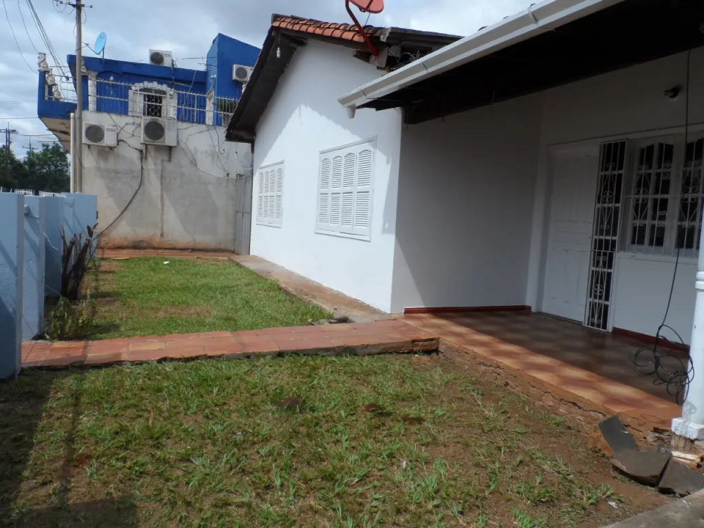Casa en CDE sobre la Super carretera. — foto 3