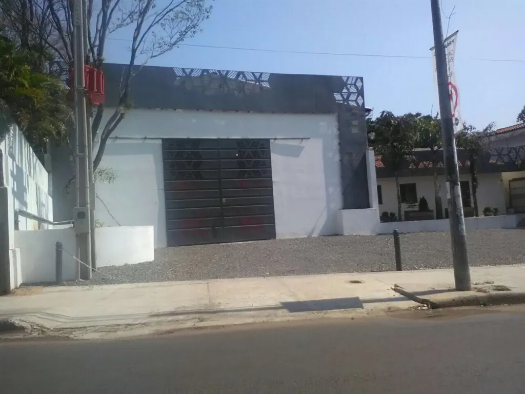 BARRIO JARA, PROX, TEXTILIA, COSTANERA: 725M2 DEPOSITO + OFICINA, 1.800 USD — foto 2