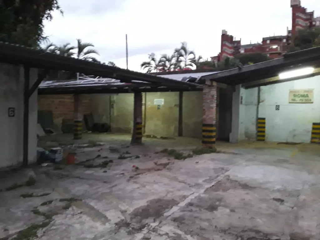 Estacionamiento en zona Gral José Eduvigis Díaz — foto 2