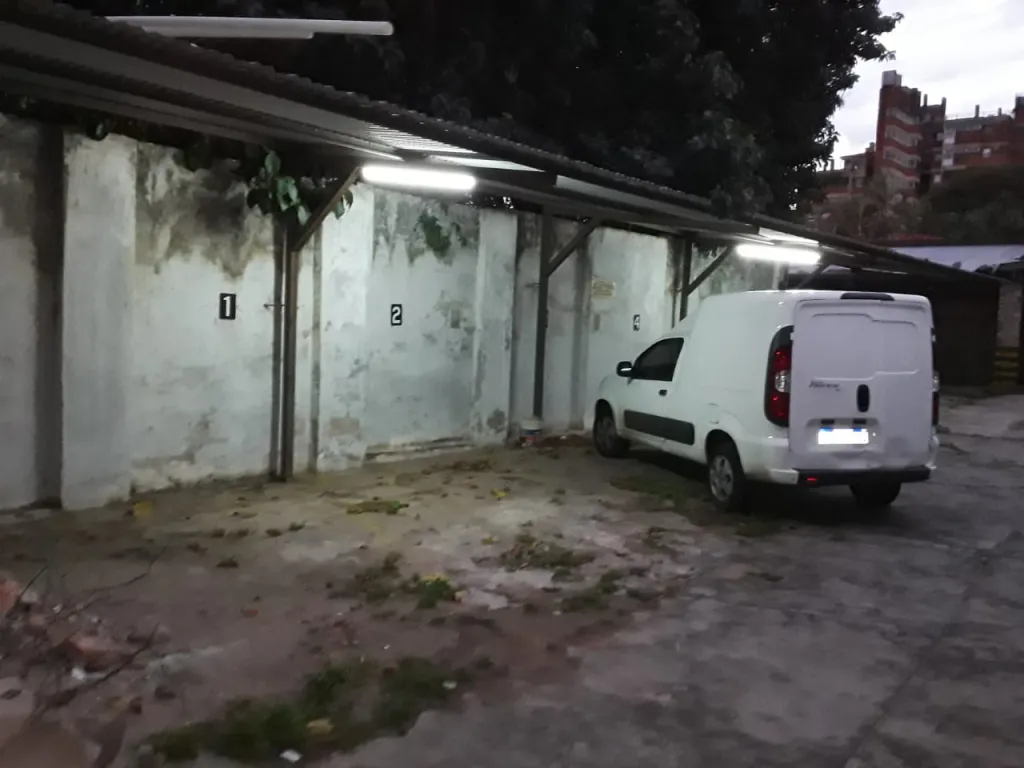 Estacionamiento en zona Gral José Eduvigis Díaz — foto 3