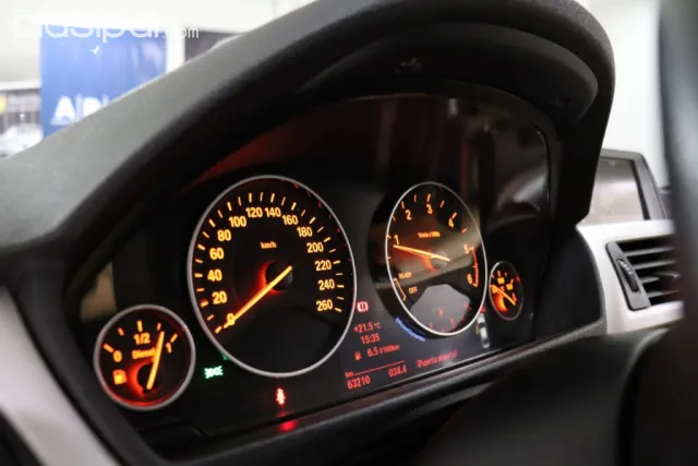 Bmw 320D 2013 — foto 8