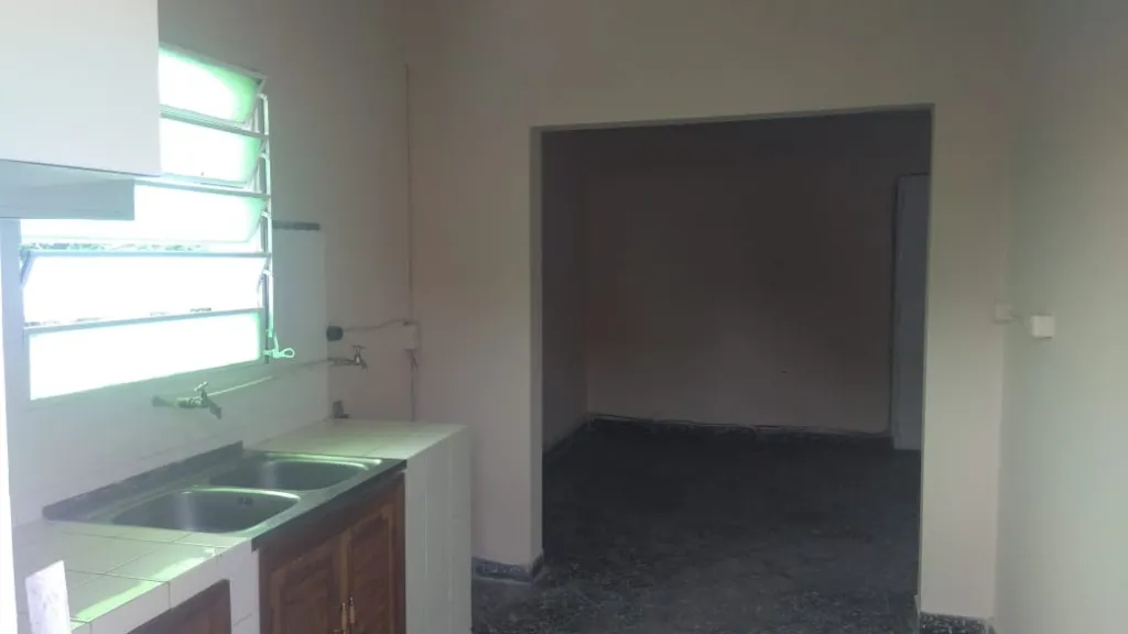 EHSIP ALQUILA: AMPLIO DEPARTAMENTO EN SAJONIA — foto 2