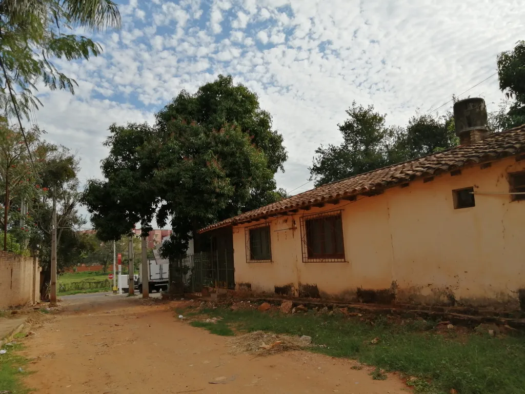 VENDO TERRENO EN SAN LORENZO ZONA LAGUNA GRANDE A 50 MTS DE LA AVENIDA LAGUNA GRANDE — foto 2