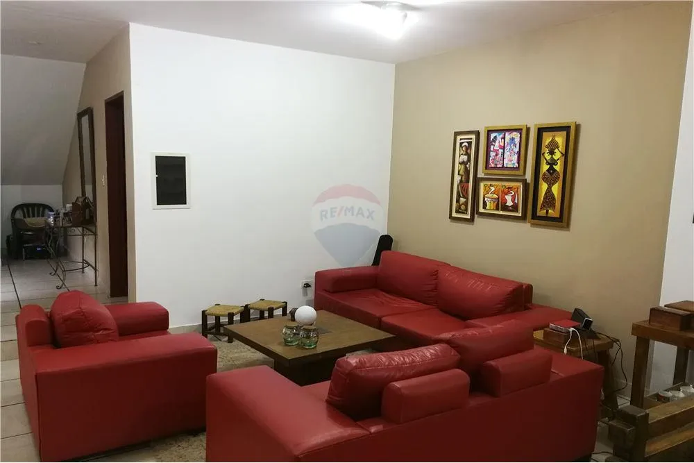VENDO CASA SOBRE FACUNDO MACHAÍN - BARRIO LOS LAURELES. INMEJORABLE UBICACIÓN — foto 3
