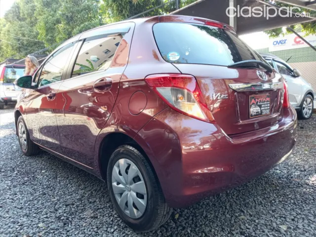 Toyota Vitz 2011 — foto 5