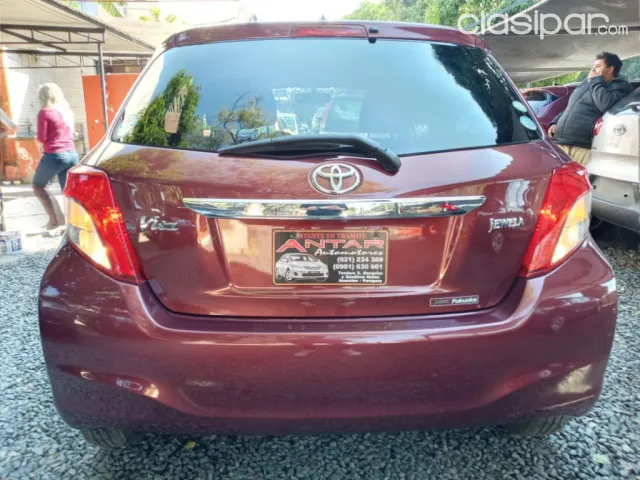 Toyota Vitz 2011 — foto 6