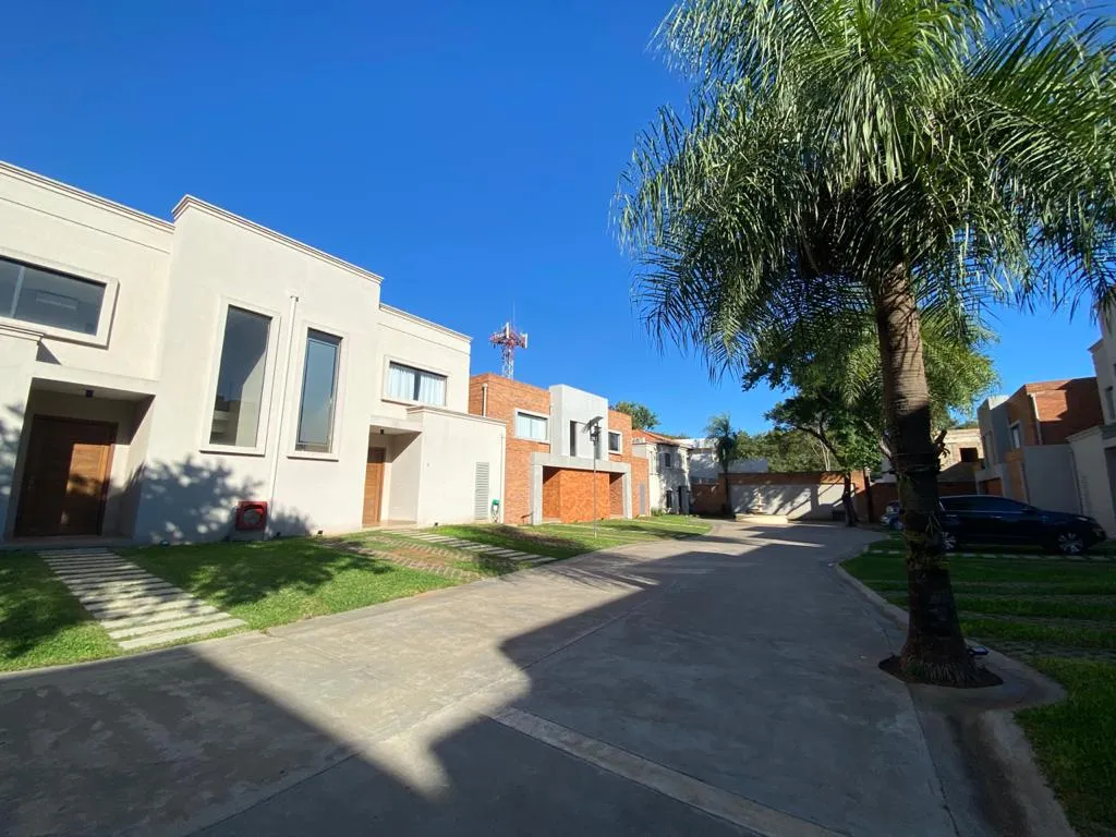 Hermoso Duplex en Condominio Cerrado Monte Alto de Luque — foto 2
