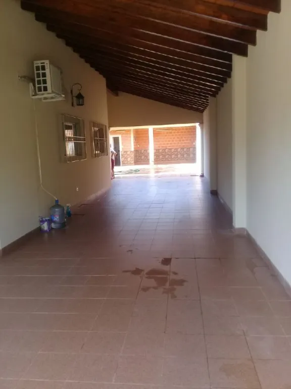 HERMOSA RECIDENCIA EN LA CIUDAD DE LUQUE.. — foto 3