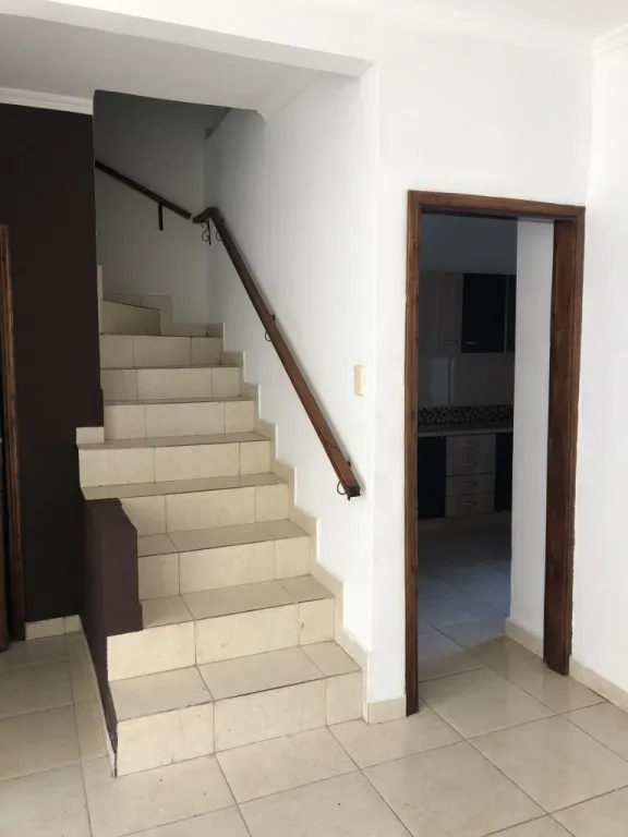 Vendo Duplex en Lambare de 3 Dormitorios Zona UAA — foto 3