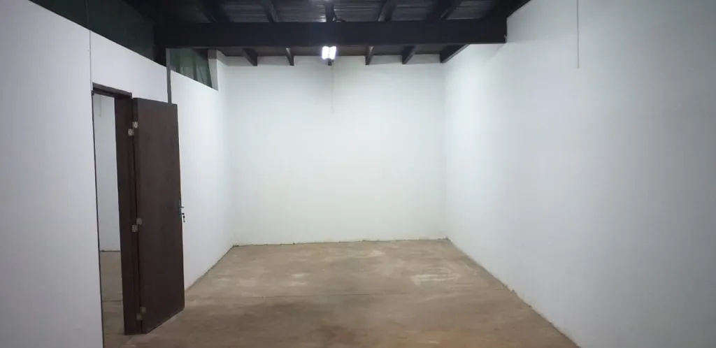 ALQUILER DE DEPOSITO EN BARRIO CATEDRAL — foto 2