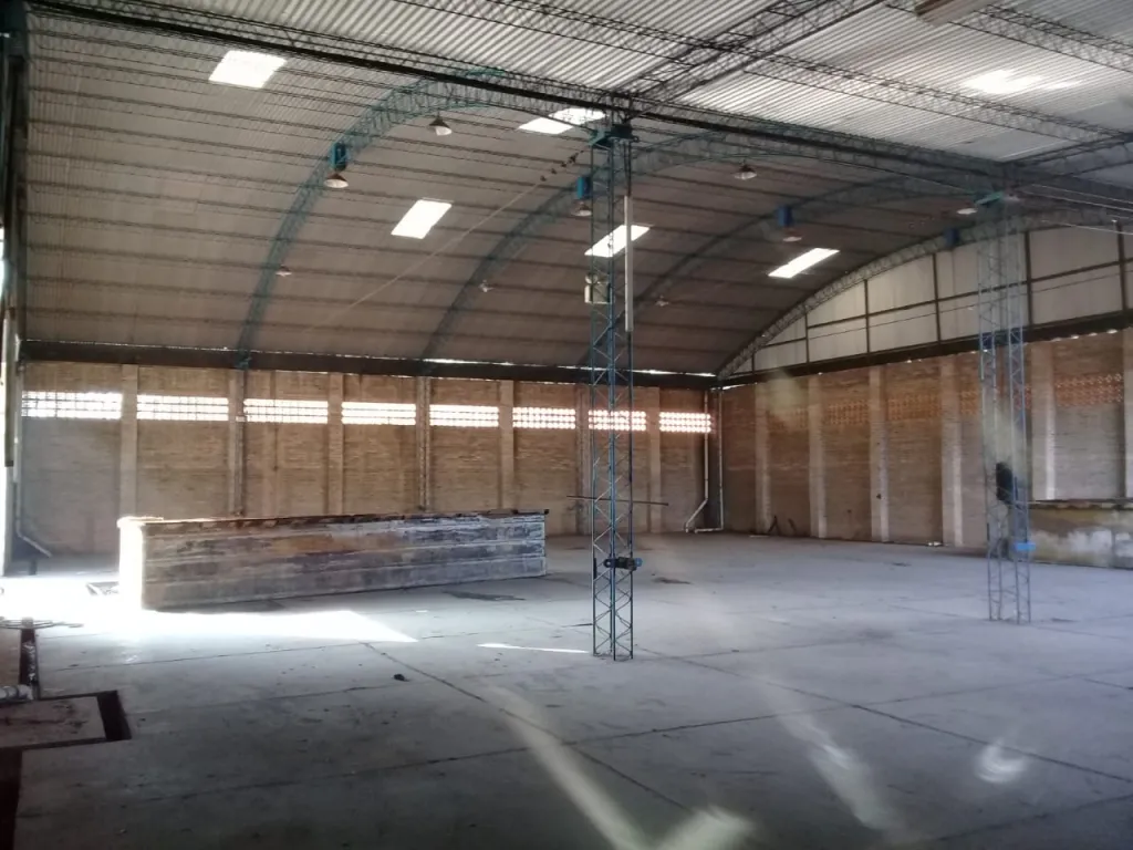 PTO. PABLA – LAMBARÉ: 720 M2, DEPOSITO AMPLIO Y SEGURO + 2 OFICINAS, 7.000.000 GS. — foto 3